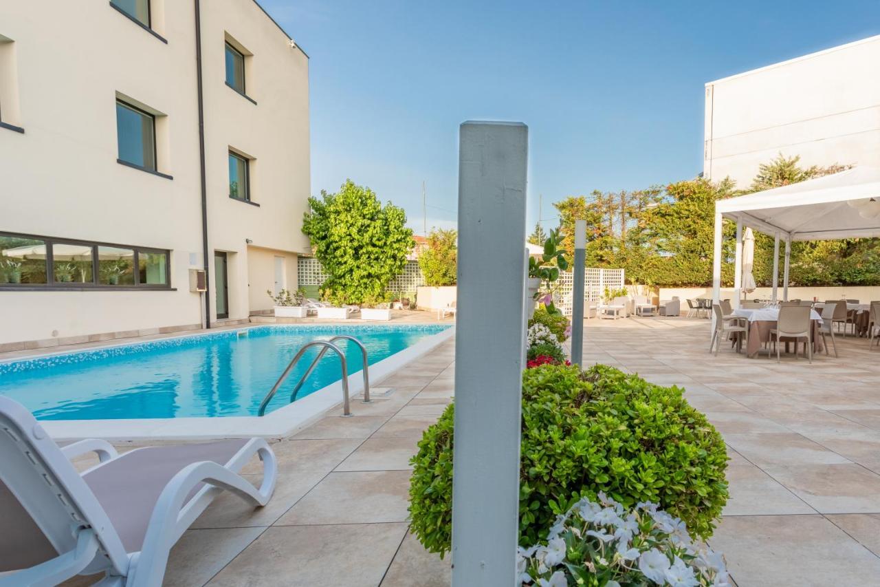 Hotel Concorde Camerano Exteriér fotografie