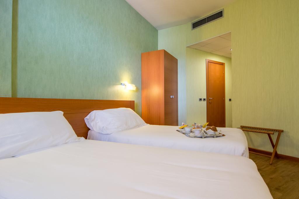 Hotel Concorde Camerano Exteriér fotografie